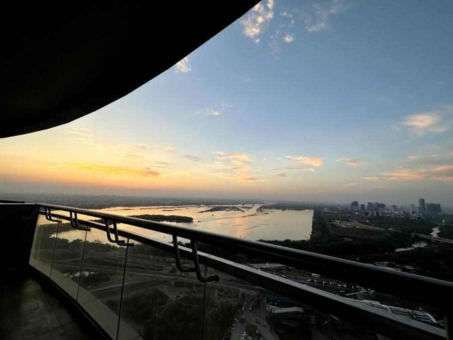 Cloud Stay@41St Floor Νόιντα Εξωτερικό φωτογραφία
