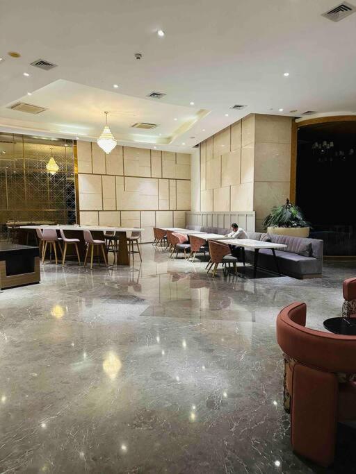 Cloud Stay@41St Floor Νόιντα Εξωτερικό φωτογραφία